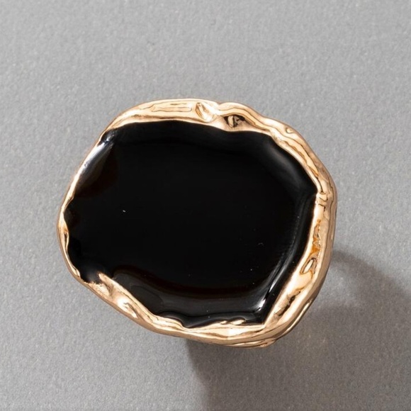 ✨NEW Elegant Black and Gold Statement Ring - Picture 5 of 5